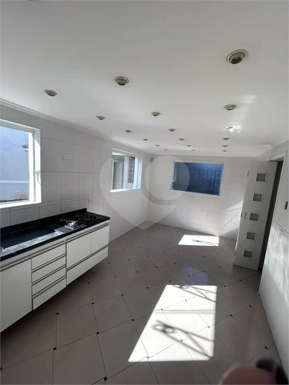 Sobrado à venda com 4 quartos, sendo 2 suítes, em Tremembé, São Paulo, SP