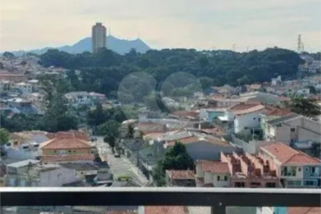 Sobrado à venda com 3 suítes em Parque São Domingos, São Paulo, SP