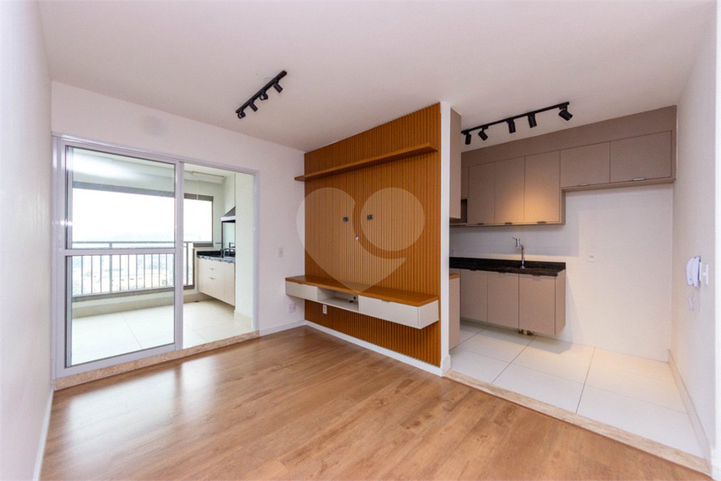Apartamento à venda com 3 quartos, sendo 1 suíte,  em Vila Cruzeiro, São Paulo, SP