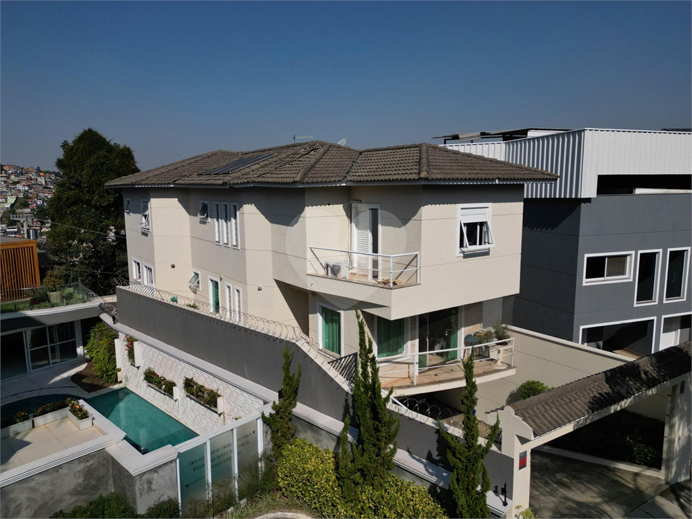 Casa à venda com 4 suítes no condomínio Residencial Cantareira, São Paulo - SP