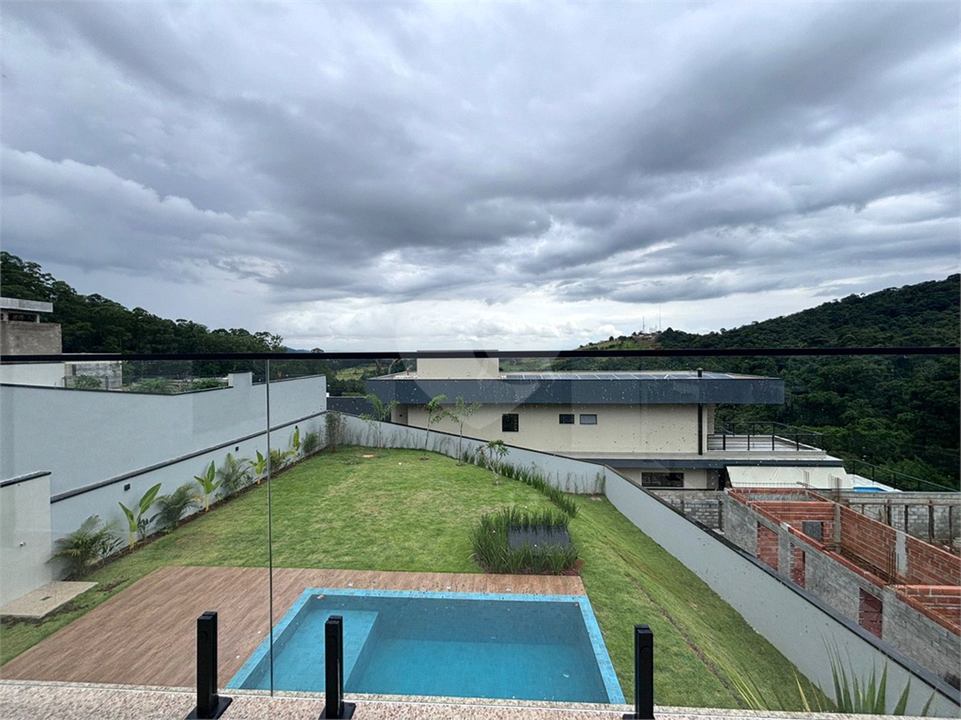 Terreno à venda com 3 suítes no condomínio Quintas da Boa Vista, Atibaia - SP