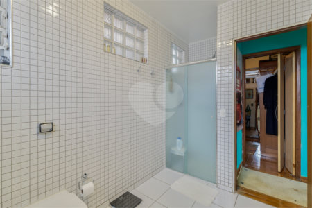 Casa à venda ou para alugar com 5 suítes em Alto da Boa Vista, São Paulo, SP
