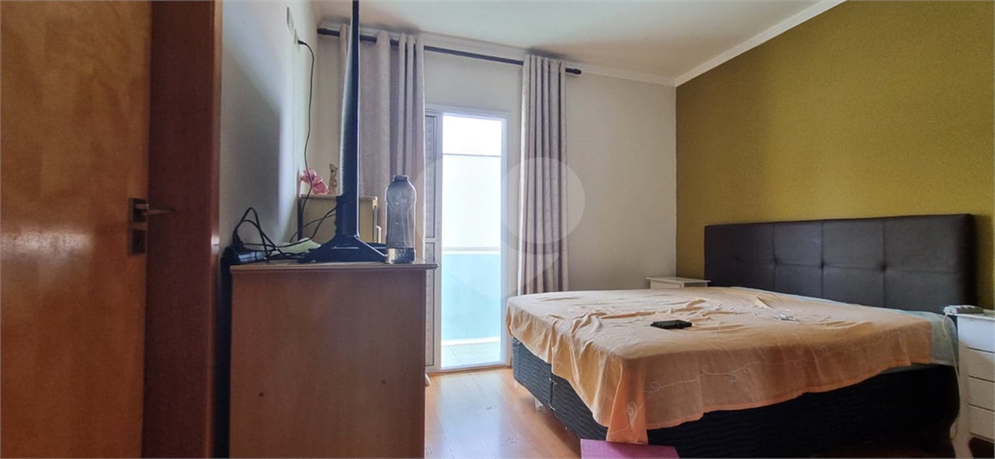 Casa à venda com 3 quartos, sendo 1 suíte, no condomínio Residencial Açaí, São Paulo - SP