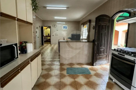 Casa/Chácara em Condomínio Fechado — Completa e com Lazer Exclusivo