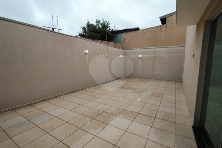Sobrado à venda com 3 quartos, sendo 2 suítes, em Jardim Itália, Itapetininga, SP