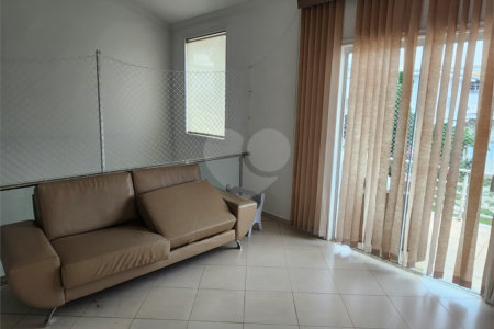Casa à venda com 3 quartos, sendo 1 suíte, no condomínio Terras de São Francisco, Vinhedo - SP