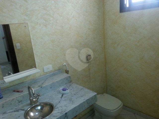 Sobrado à venda ou para alugar com 4 quartos, sendo 1 suíte, em Parada Inglesa, São Paulo, SP