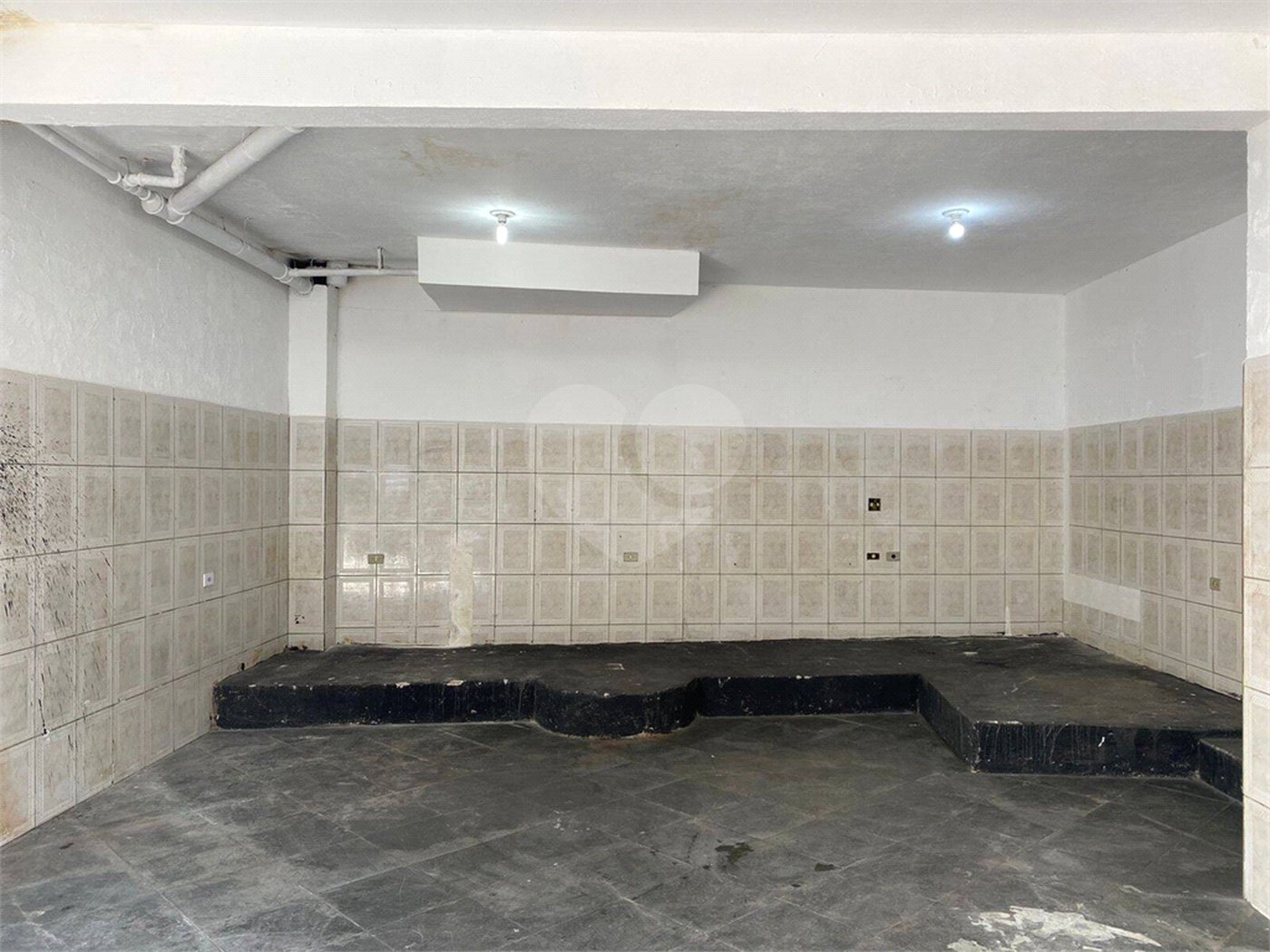 Salão para alugar em Vila Júlia, Poá, SP