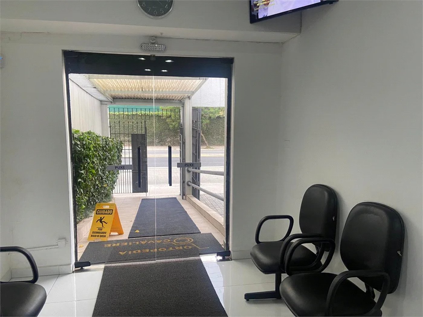 SOBRADO A VENDA PARA FINS COMERCIAIS