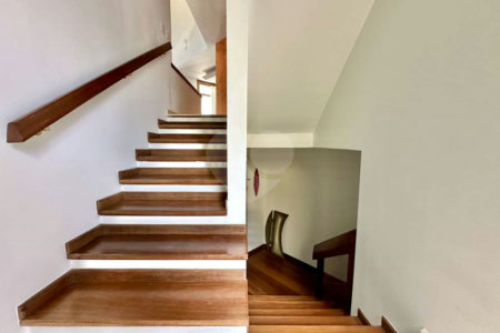 Casa à venda com 4 quartos, sendo 2 suítes,  no condomínio São Paulo Ii, Cotia - SP