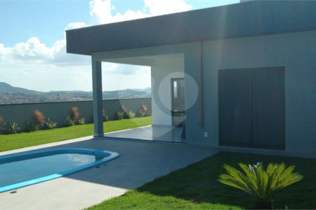 Casa Térrea à venda com 2 quartos, sendo 1 suíte,  no Centro, Bom Jesus dos Perdões, SP