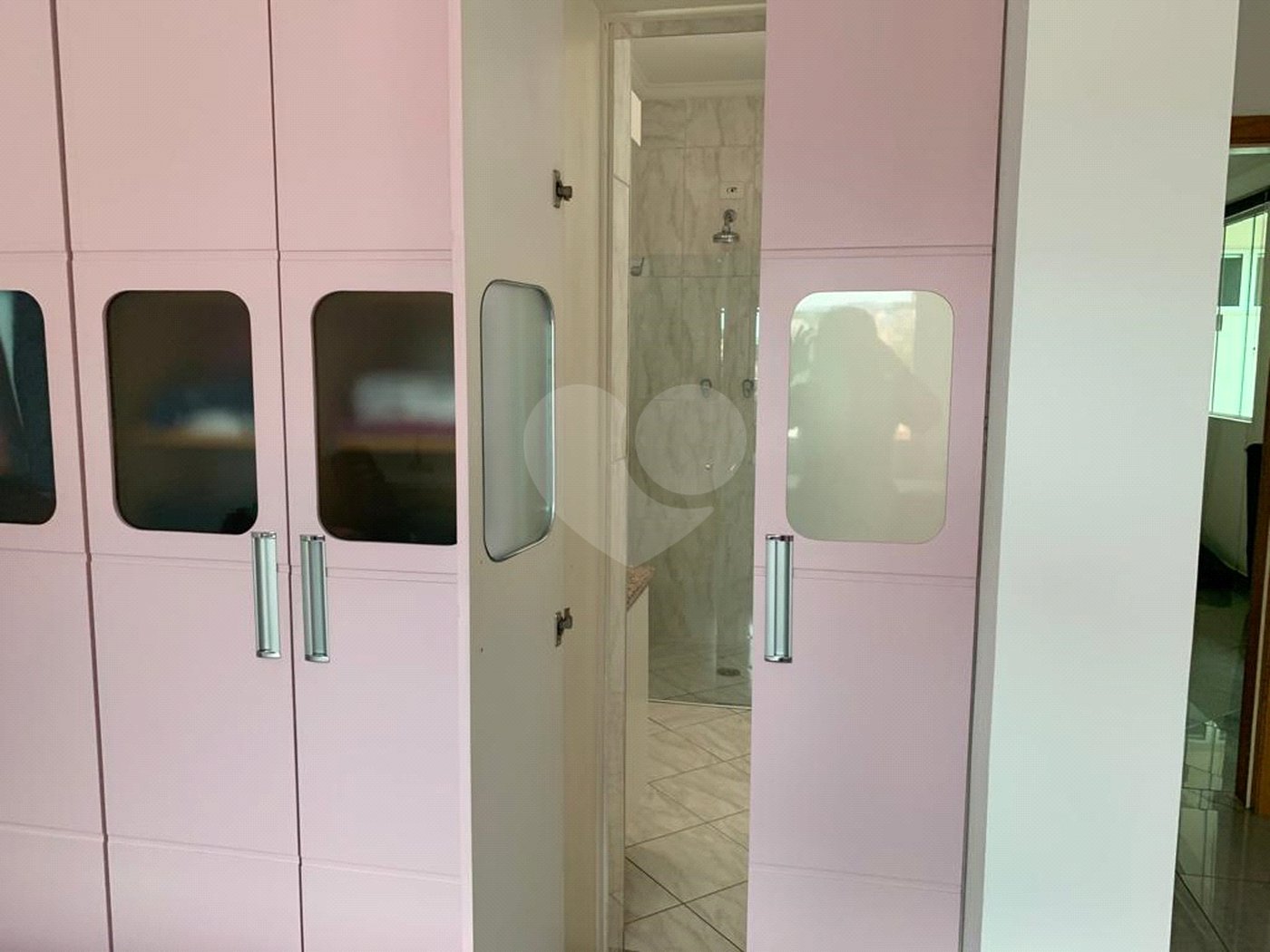 Sobrado à venda com 3 quartos, sendo 2 suítes,  em Tremembé, São Paulo, SP