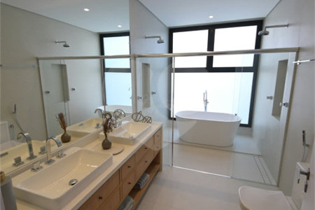 Casa à venda com 4 suítes no condomínio Villa dos Pinheiros, Indaiatuba - SP
