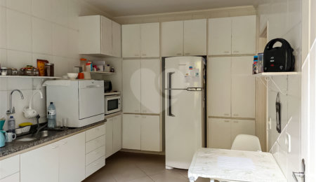 Sobrado à venda com 3 quartos, sendo 1 suíte, em Brooklin, São Paulo, SP