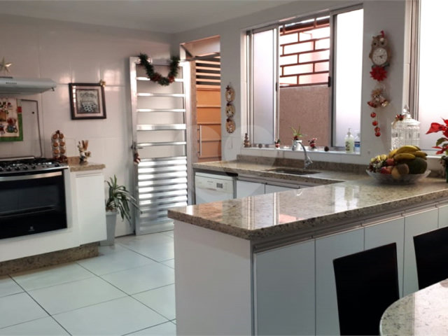 Sobrado à venda com 6 quartos, sendo 2 suítes,  em Limão, São Paulo, SP
