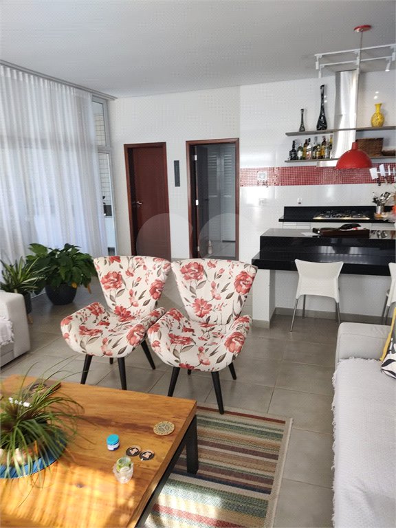 Casa à venda com 4 quartos, sendo 3 suítes, no condomínio Estância Marambaia, Vinhedo - SP