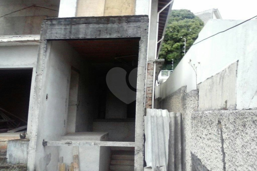 Sobrado à venda com 4 quartos, sendo 1 suíte, em Barro Branco (zona Norte), São Paulo, SP