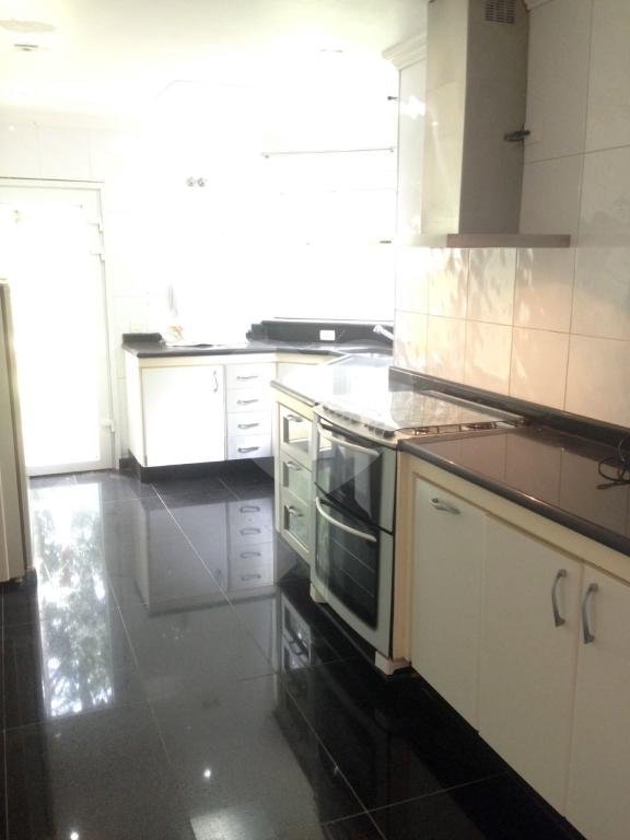 Casa à venda com 4 quartos, sendo 1 suíte, em Samambaia, Mairiporã, SP
