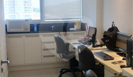 Sala à venda em Vila Mogilar, Mogi das Cruzes, SP