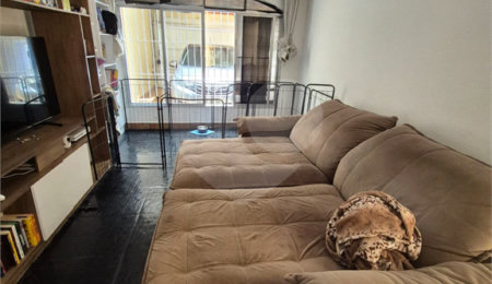 Casa à venda com 3 quartos, sendo 1 suíte,  em Jardim Prudência, São Paulo, SP