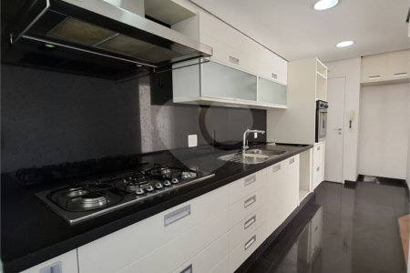 Apartamento à venda com 2 suítes em Pinheiros, São Paulo, SP