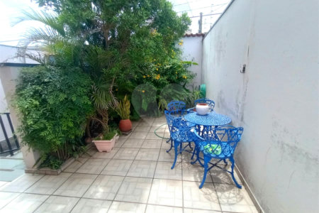 Sobrado à venda com 4 quartos, sendo 1 suíte, em Vila Macedópolis, São Paulo, SP