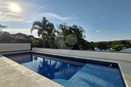Casa à venda ou para alugar com 5 quartos, sendo 4 suítes, no condomínio Shamballa II, Atibaia - SP