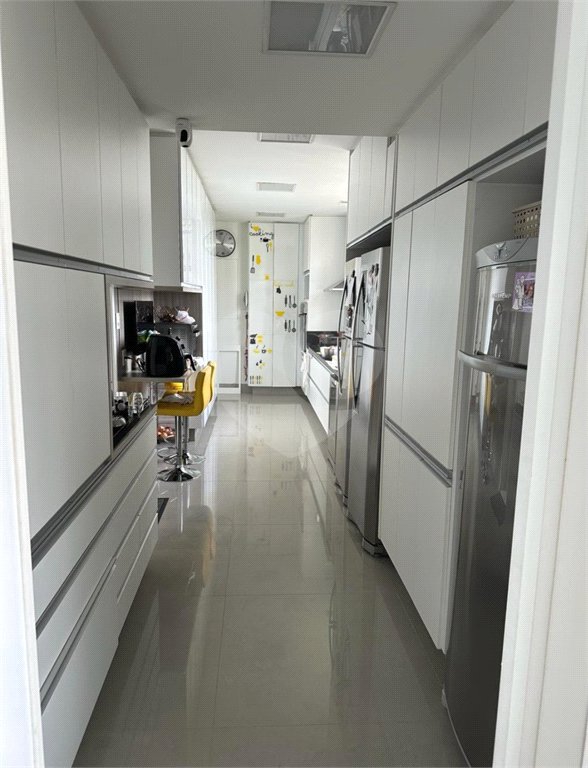 Apartamento à venda com 3 quartos, sendo 1 suíte, em Higienópolis, São Paulo, SP