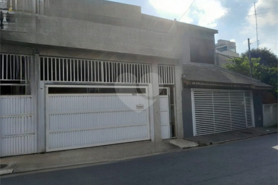 Sobrado à venda com 3 quartos, sendo 1 suíte,  em Saúde, São Paulo, SP