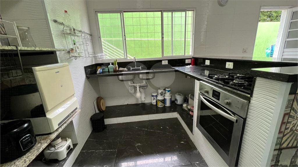 Sobrado à venda com 4 quartos, sendo 1 suíte, em Tremembé, São Paulo, SP