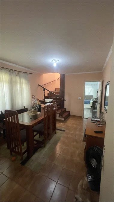 Sobrado à venda com 3 suítes em Jardim Ester Yolanda, São Paulo, SP