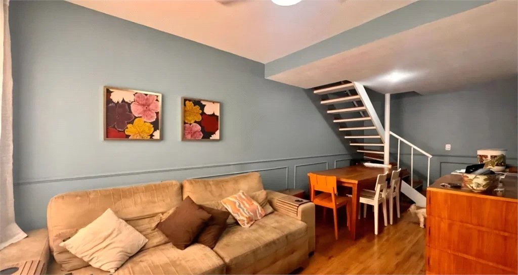Casa em condomínio com piscina no Butantã