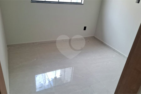 Casa à Venda – Jardim Embaré