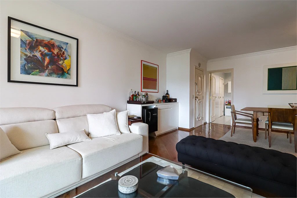 Apartamento à venda com 4 quartos, sendo 2 suítes, em Vila Morumbi, São Paulo, SP