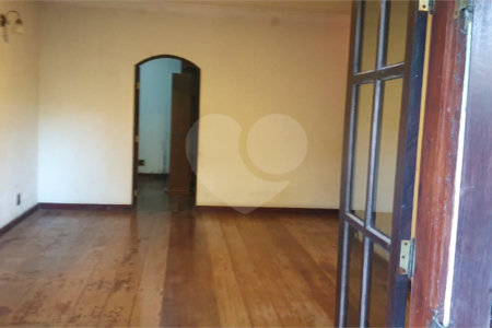 Chácara à venda com 3 quartos, sendo 1 suíte, em Chácaras Copaco, Arujá, SP