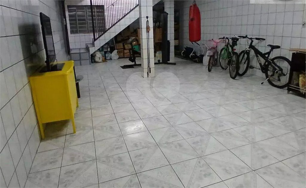 Sobrado à venda com 4 quartos, sendo 2 suítes, em Vila Santa Maria, São Paulo, SP