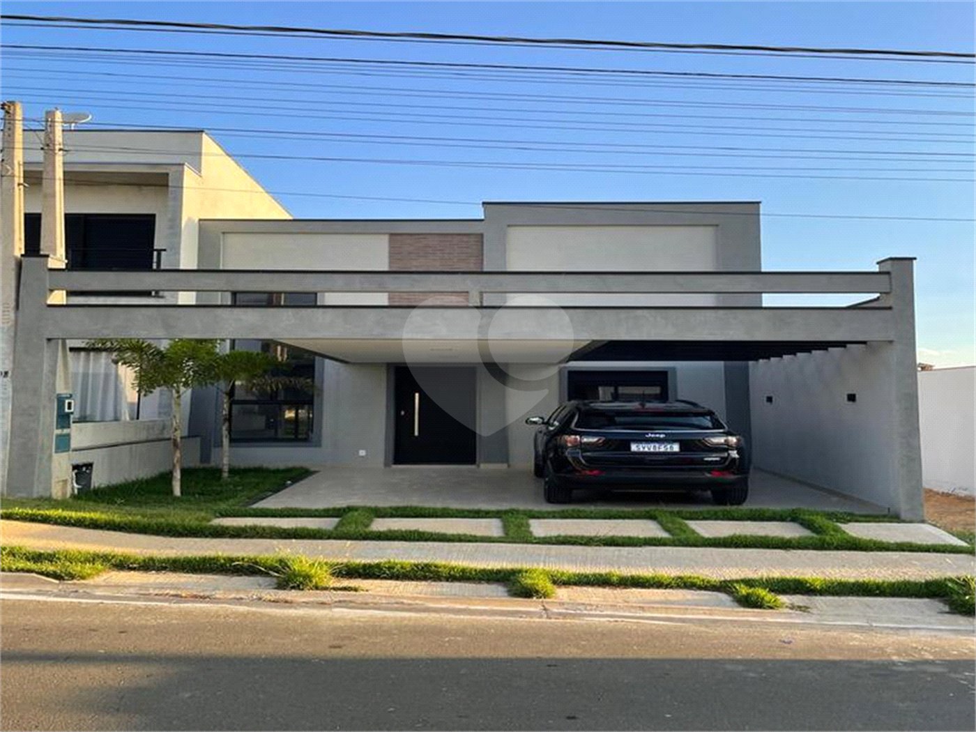 Casa à venda com 3 quartos, sendo 1 suíte, no condomínio Vila Paraty, Indaiatuba - SP