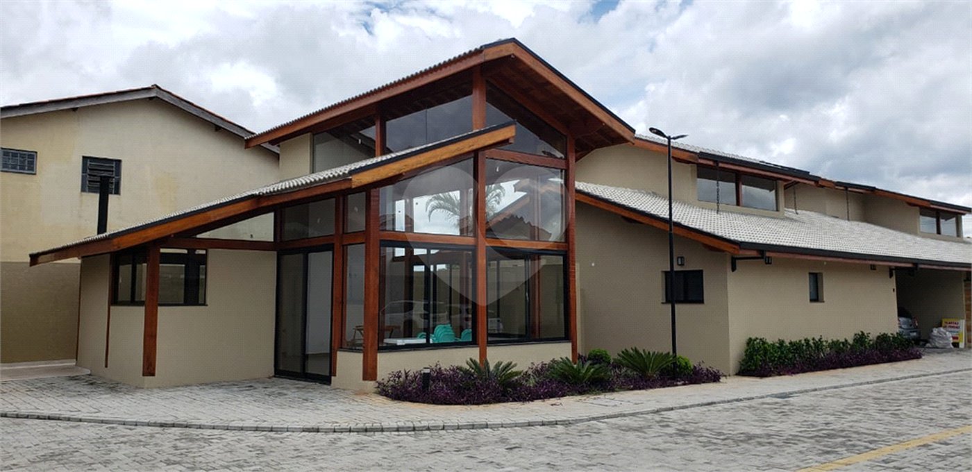 Casa para alugar com 3 quartos, sendo 1 suíte,  em Jardim dos Pinheiros, Atibaia, SP