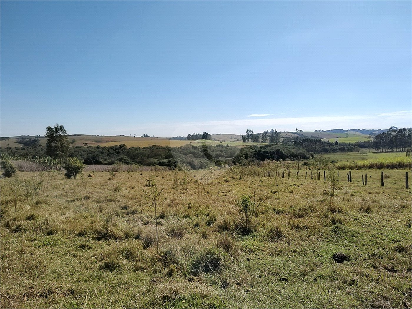 Sítio à venda com 3 quartos, sendo 1 suíte,  em Da Barra, Salto de Pirapora, SP