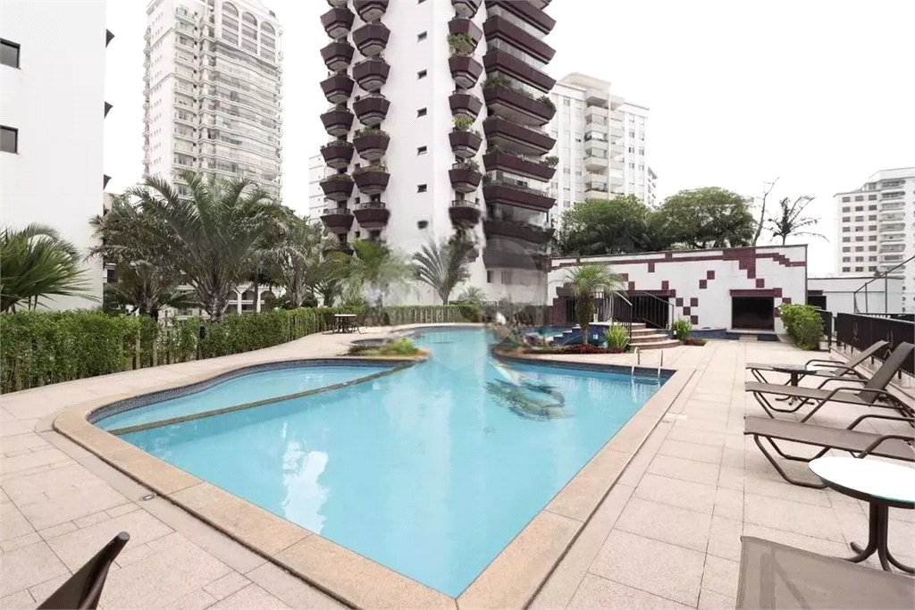 Apartamento à venda com 3 suítes em Santana, São Paulo, SP