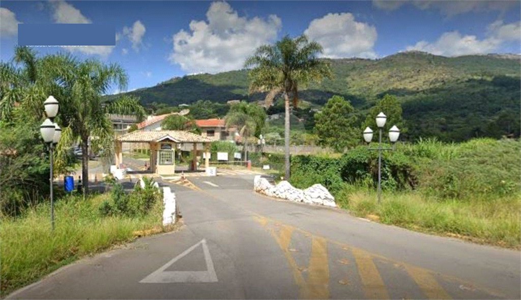 Casa à venda com 3 suítes no condomínio Residencial Parque Arco-íris, Atibaia - SP