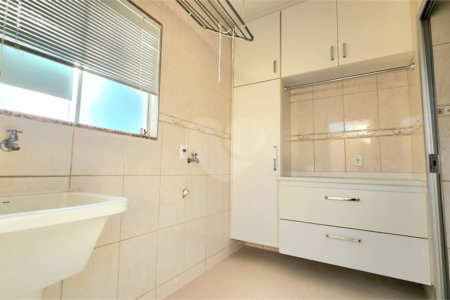 Casa à venda com 3 quartos, sendo 1 suíte, no condomínio Bouganville, Araraquara - SP