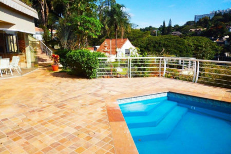 Casa à venda com 5 suítes em Jardim Leonor, São Paulo, SP