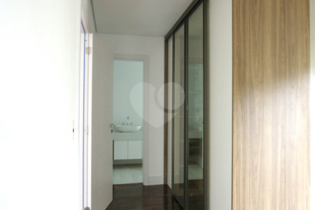 Casa à venda com 4 suítes no condomínio Premiere, São Paulo - SP