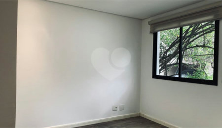 Casa à venda com 3 suítes no condomínio Vilas 2, São Paulo - SP