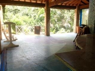 Sobrado à venda com 4 quartos, sendo 2 suítes, em Alpes da Cantareira, Mairiporã, SP