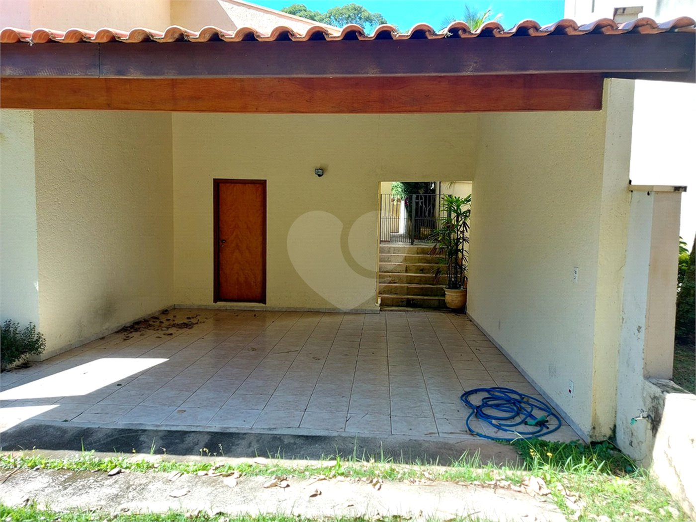 Casa charmosa e elegante localizada no deslumbrante Condomínio Villagio Capriccio Louveira SP