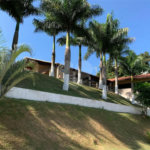 Chácara à venda ou para alugar com 5 quartos, sendo 4 suítes,  em Ouro Fino, Santa Isabel, SP