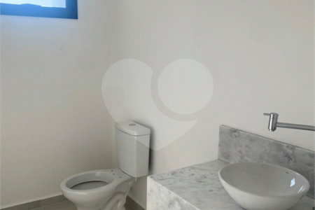 Casa à venda com 2 suítes no condomínio Vila Ilha de Creta, Valinhos - SP