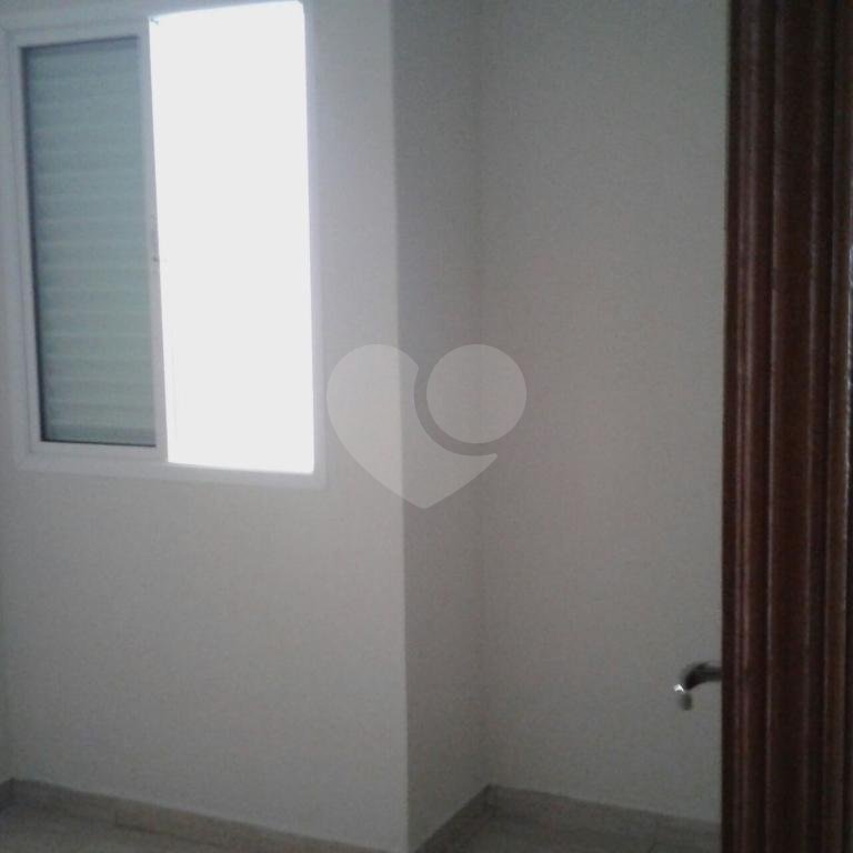Casa à venda com 3 quartos, sendo 1 suíte, em Vila Nivi, São Paulo, SP